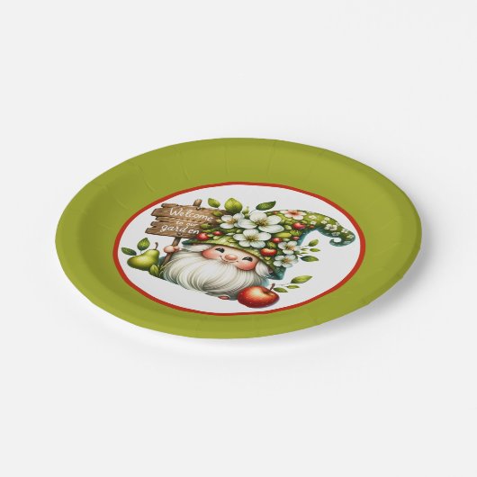 Niedlicher Begrüßungsgarten Party Gnome Pappteller (Schrägansicht)