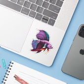 Niedlicher Beta-Fisch-Cartoon Aufkleber (Laptop mit iPhone)