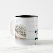 Niedlicher, bezaubernder Igel Zweifarbige Tasse (Vorderseite Links)