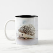 Niedlicher, bezaubernder Igel Zweifarbige Tasse (Links)