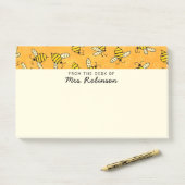 Niedlicher Bienenlehrer aus dem Schreibtisch von 1 Post-it Klebezettel (Auf Schreibtisch)