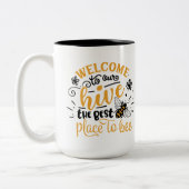 niedlicher Bienenstock Zweifarbige Tasse (Links)