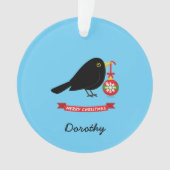 Niedlicher Blackbird mit einem Weihnachtsball-Indi Ornament (Vorderseite)