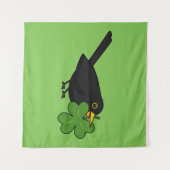 Niedlicher Blackbird mit Kleeblatt Clou Cartoon Wandteppich (Vorderseite (Horizontal))