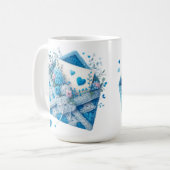 NIEDLICHER BLAU- UND WEISSER KROCHET BIETET ENVELO KAFFEETASSE (Vorderseite Links)