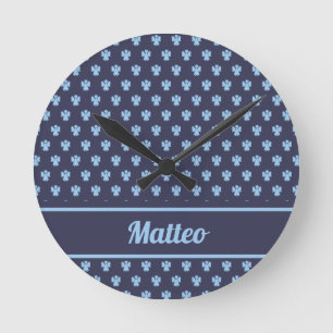 Niedlicher Blauengel-Muster personalisierter Name Runde Wanduhr