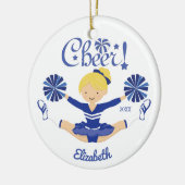 Niedlicher blauer Beifall-blonde Cheerleader Keramikornament (Links)