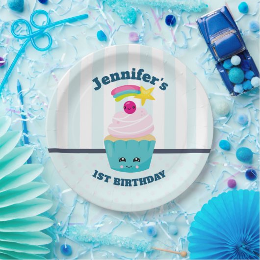 Niedlicher Blauer Cupcake mit Kawaii Face Geburtst Pappteller (Party)