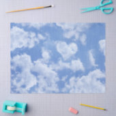 Niedlicher blauer Himmel mit Herz-Shaped Cloud frö Seidenpapier (Basteln)