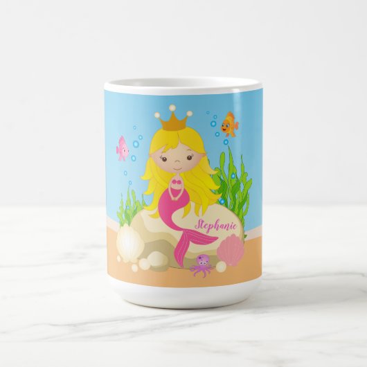 Niedlicher Blonde-Mermaid-Individuelle Name Kaffeetasse (Mittel)