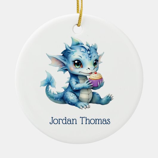 Niedlicher Blue Baby Dragon isst einen Cupcake Keramik Ornament (Vorne)