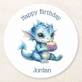 Niedlicher Blue Baby Dragon isst einen Cupcake Runder Pappuntersetzer