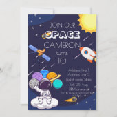 Niedlicher Blue Space Astronaut personalize Birthd Einladung (Vorderseite)
