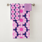 Niedlicher Blumenhintergrund Badhandtuch Set (Insitu)