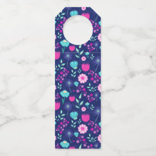 Niedlicher Blumenhintergrund Flaschenanhänger