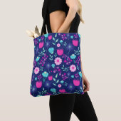 Niedlicher Blumenhintergrund Tasche (Von Nahem)