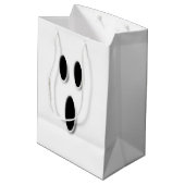 Niedlicher Boo-Ghost-Halloween-Party-Trick oder -B Mittlere Geschenktüte (Rückseite Schrägansicht)