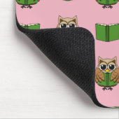 Niedlicher Bookworm Owl Reading Book Cartoon Mousepad (Ecke)