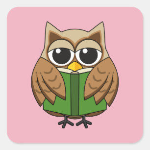 Niedlicher Bookworm Owl Reading Book Cartoon Quadratischer Aufkleber