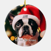 Niedlicher Boston Terrier Welpe mit Weihnachtsmann Keramik Ornament (Hinten)