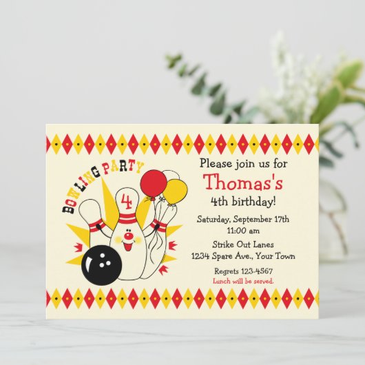 Niedlicher Bowling Button Geburtstag Einladung (Stehend Vorderseite)