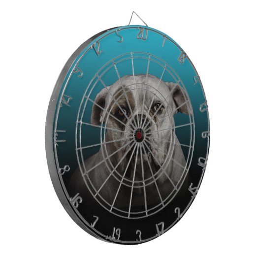 Niedlicher Boxer Hund mit blauem schwarzem Hinterg Dartscheibe (Vorderseite Links)