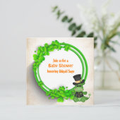 Niedlicher Boy Dragon und Clovers irische Babydusc Einladung (Stehend Vorderseite)