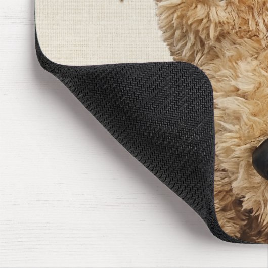 Niedlicher brauner Bär auf Burlap Mousepad (Ecke)