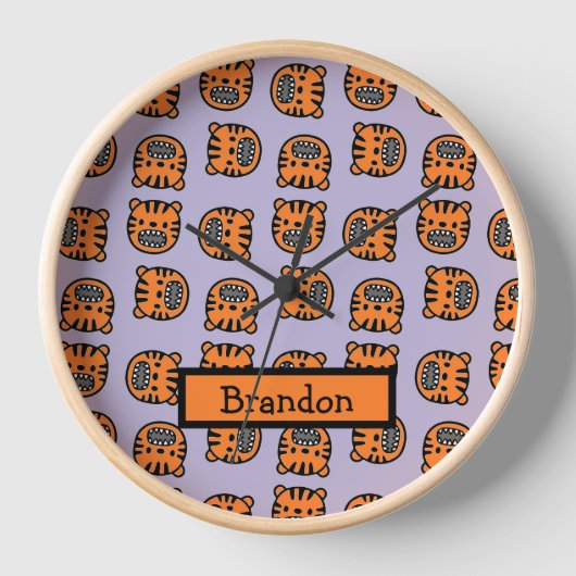 Niedlicher brauner Tiger sieht lila aus Uhr (Vorderseite)