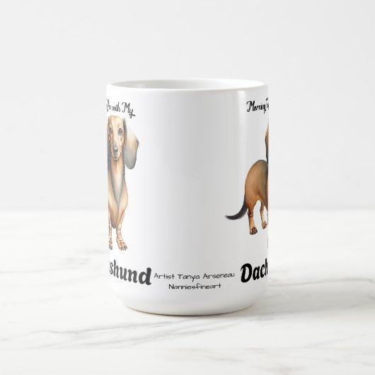 Niedlicher Brown-Morgenkaffee mit meiner Dackel Verwandlungstasse (Zentrum)