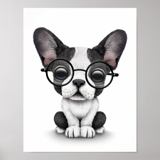 Niedlicher Bulldog Welpe mit Brille, weiß Poster (Vorne)