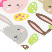 Niedlicher Bunny & Eggs Osterbrunch Tischdecke (Schrägansicht)