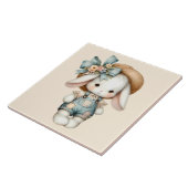 Niedlicher Bunny in Overalls mit Strohhut & Bow Fliese (Seite)