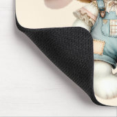 Niedlicher Bunny in Overalls mit Strohhut & Bow Mousepad (Ecke)