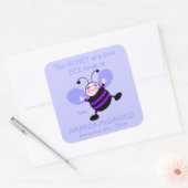 Niedlicher Cartoon Bee Schoolbook Name Labels Lila Quadratischer Aufkleber (Umschlag)