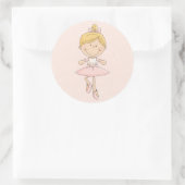 Niedlicher Cartoon Blonde Ballerina Runder Aufkleber (Tasche)