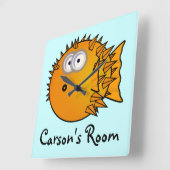 Niedlicher Cartoon Blowfish Quadratische Wanduhr (Winkel)