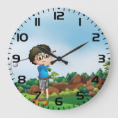 Niedlicher Cartoon Boy Golfing Fun Golf Lover Desi Große Wanduhr (Vorderseite)