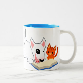 Niedlicher Cartoon Bullie und Kitty mit Tasse