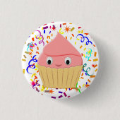 Niedlicher Cartoon Erdbeere Cupcake mit Confetti Button (Vorderseite)