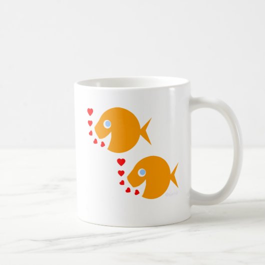 Niedlicher Cartoon Goldfish Neugierige in der Lieb Kaffeetasse (Rechts)
