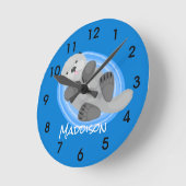Niedlicher Cartoon-Illustrator Runde Wanduhr (Winkel)