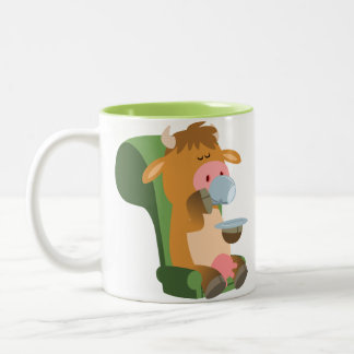 Niedlicher Cartoon Kuh und eine schöne Cuppa-Tasse Zweifarbige Tasse