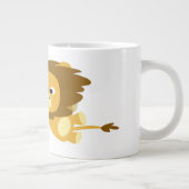 Niedlicher Cartoon Löwen in einer eiligen Jumbo-Ta Jumbo-Tasse (Rechts)