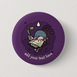 Niedlicher Cartoon, Mitschreiber oder Schüler mit  Button