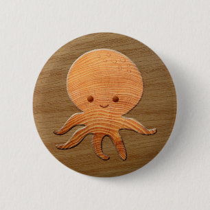 Niedlicher Cartoon Oktopus mit Imitaten Holzdruck Button