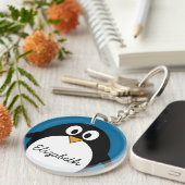 niedlicher Cartoon Penguin mit blauem Hintergrund Schlüsselanhänger (Vorderseite rechts)