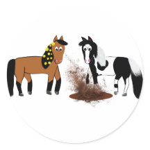 Niedlicher Cartoon Pferde spielen