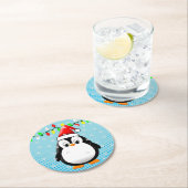 Niedlicher Cartoon Pinguin Weihnachtsmannmütze Wei Runder Pappuntersetzer (Vor Ort)