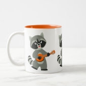 Niedlicher Cartoon Raccoon Spielen Banjo Zweifarbige Tasse (Links)